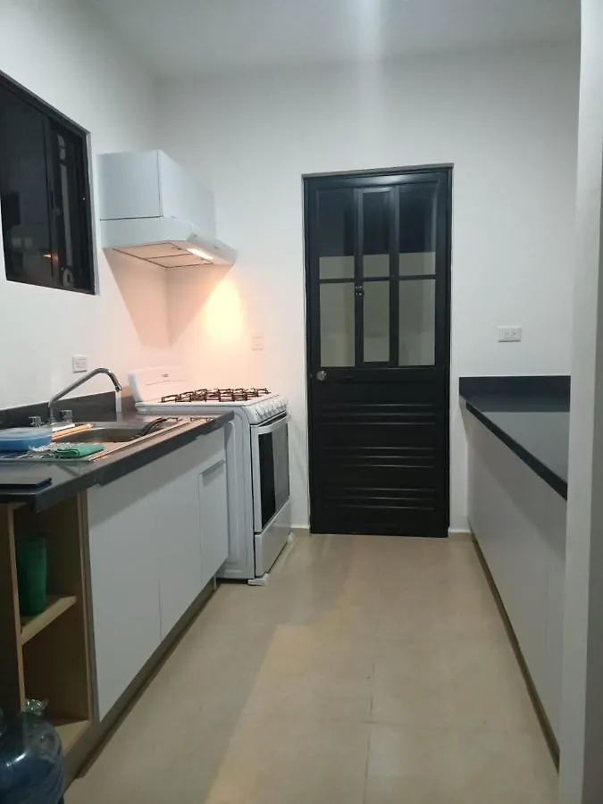 Hermosa Casa A 15 Minutos Del Aeropueto De Cancun En Exclusivo Fraccionamiento Residencial
